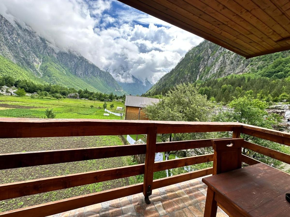 Residence Quku Valbones מראה חיצוני תמונה