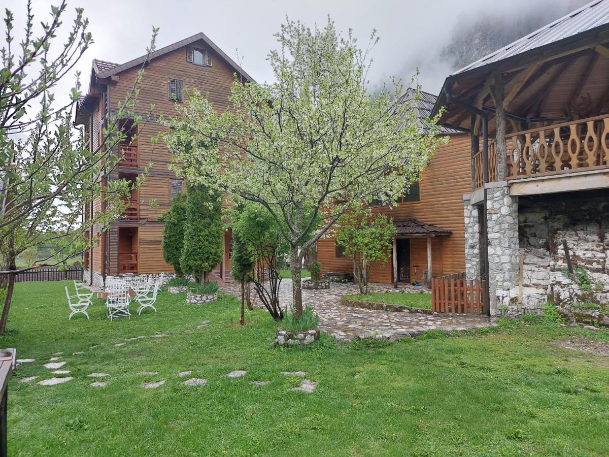 Residence Quku Valbones מראה חיצוני תמונה